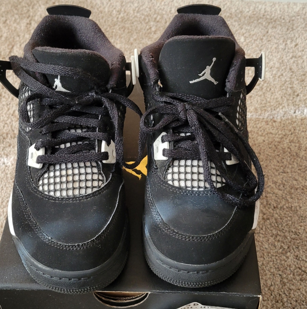 Jordan Retro 4 White Thunder